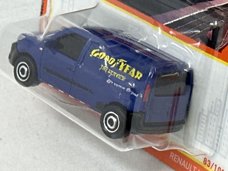 RENAULT KANGOO - strange storage